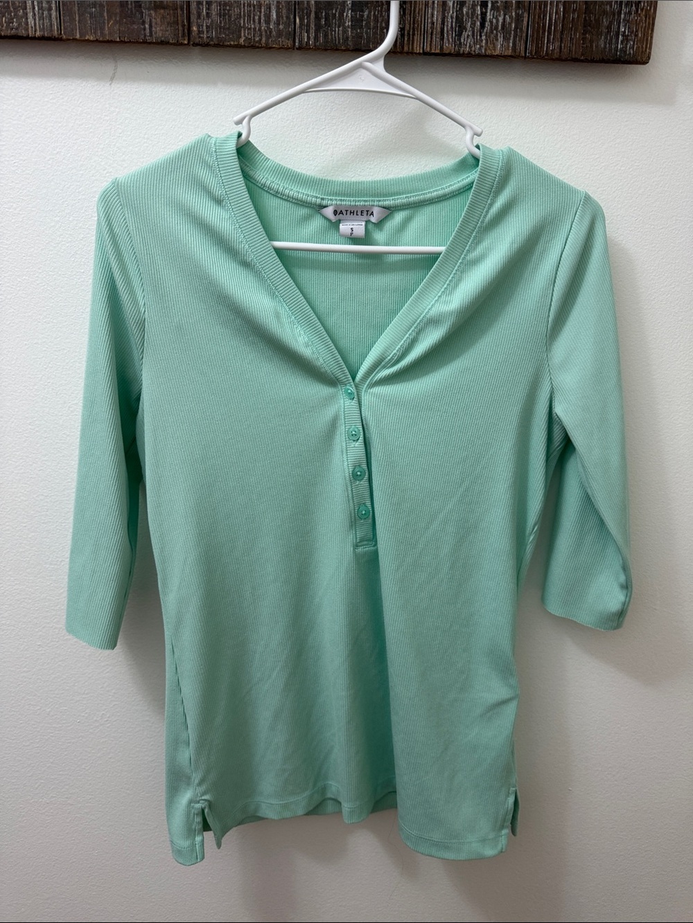 Athleta Mint Green Henley Three-Quarter Sleeve Top
